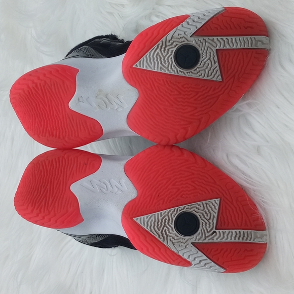 JORDAN ZION 1 BLOODLINE SNEAKERS Men size 6, Woman size 7.5 Dated 3/30/… - Picture 7 of 14